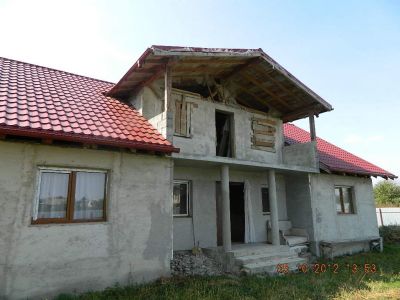 Urgent casa  in Gheraiesti, constructie noua, intre vile