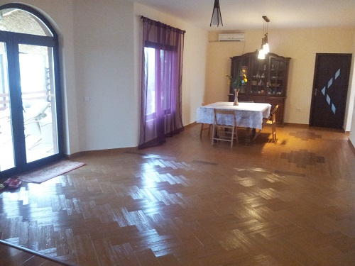 Particular,Vila 8 camere 25 km Bucuresti