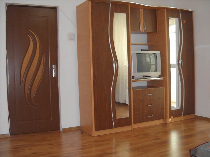 Propietar inchiriez apartament Drumul Taberei 