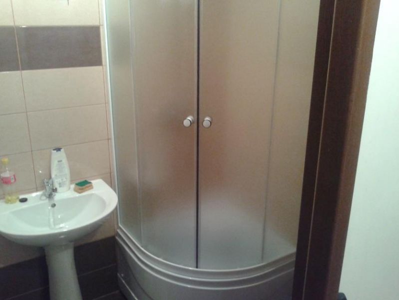 Oferim locuri de cazare pentru baieti
