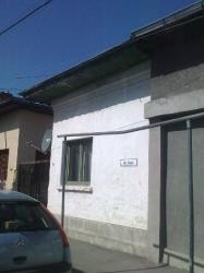 DE VANZARE TEREN 200 MP SI CASA 3 CAMERE ,demolabila 