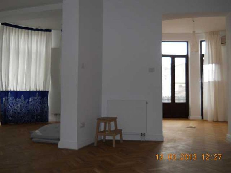 Piata Romana - apartament 3 camere