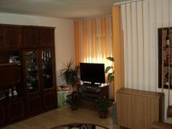 DE VANZARE, Apartament 3 camere, decomandat, oras Magurele