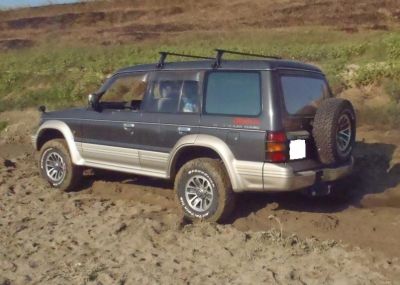Dezmembrare MITSUBISHI PAJERO