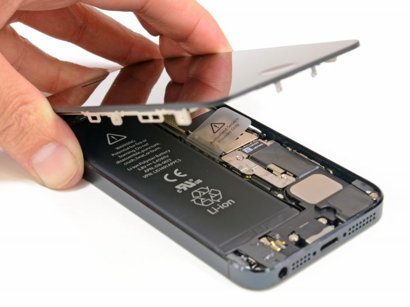 Service exclusiv Apple - Reparatii iPhone / iPad