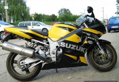 Vind Suzuki GSXR 750 K-2