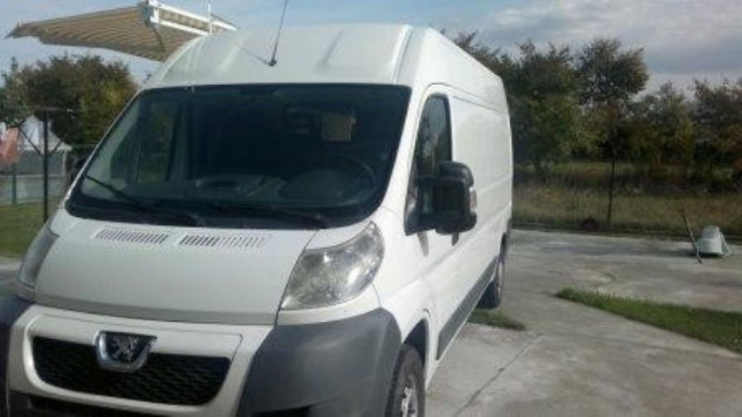 VAND/SCHIMB Afacere la cheie rulota comerciala fast food.