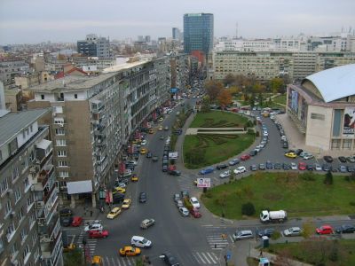 De inchiriat apartament 3 camere - Sala Palatului