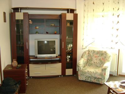 Vand apartament cu 2 camere in Campina 9