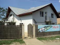 DE VANZARE, vila p+m (300mp) + magazin alimentar (88mp) + terasa, com. Berceni