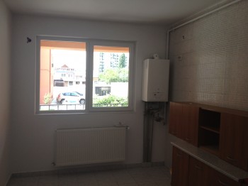 Propietar,vand ap 2(3) camere, drumul taberei, prelungirea ghencea nr 65b