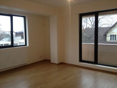vand apartament 2 camere