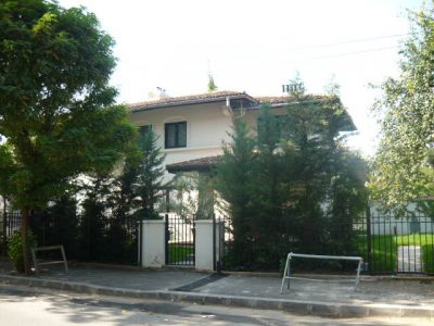 Vila-zona Primaverii