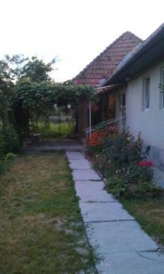 PF vand casa superba zona linistita in loc. Sacele jud BV in centru