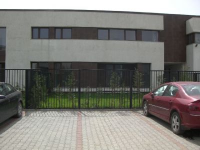 Vanzare case ansamblu Cubic Residence