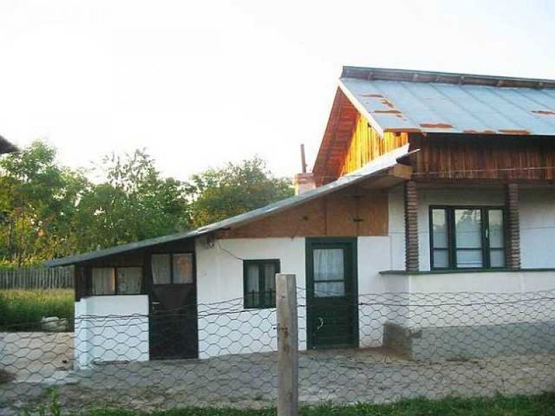 Vand casa 3 camere Lipanesti jud Prahova