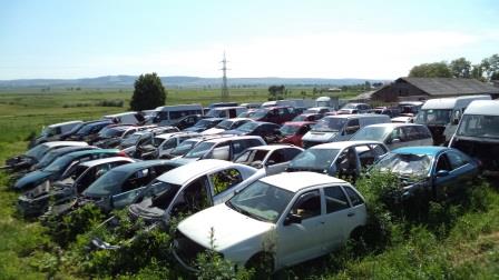 Vand piese auto din dezmembrari