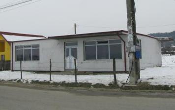 Inchiriez / Vand spatiu comercial in com. Mihaesti