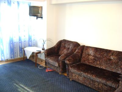 Vand apartament 3 camere Campina