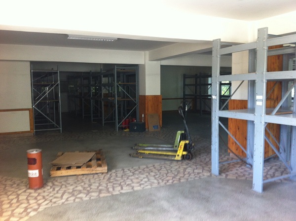 Propietar- inchiriez depozit 450mp, zona Uverturii