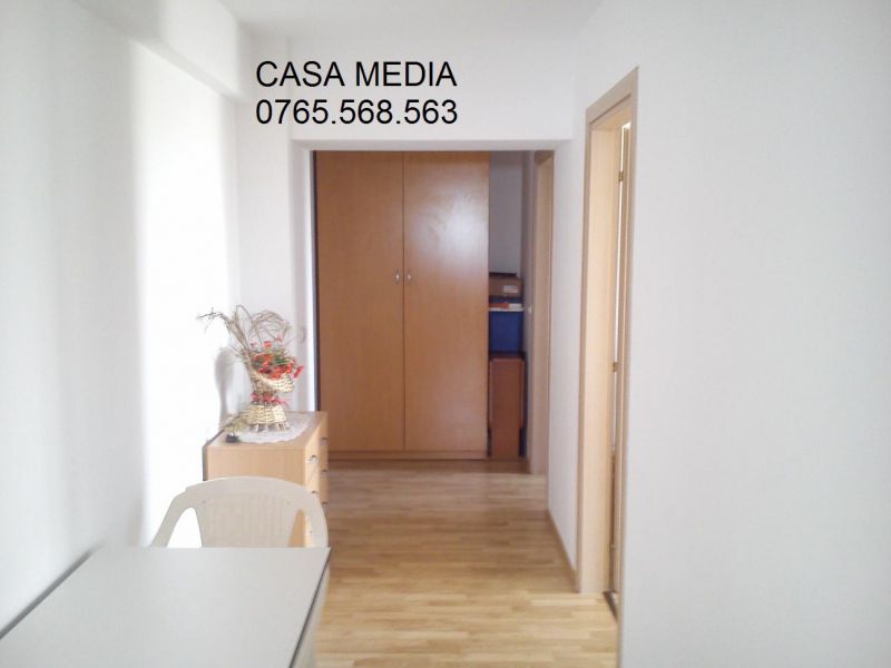 Particular, vand apartament 2 camere cartier rezidential Confort City