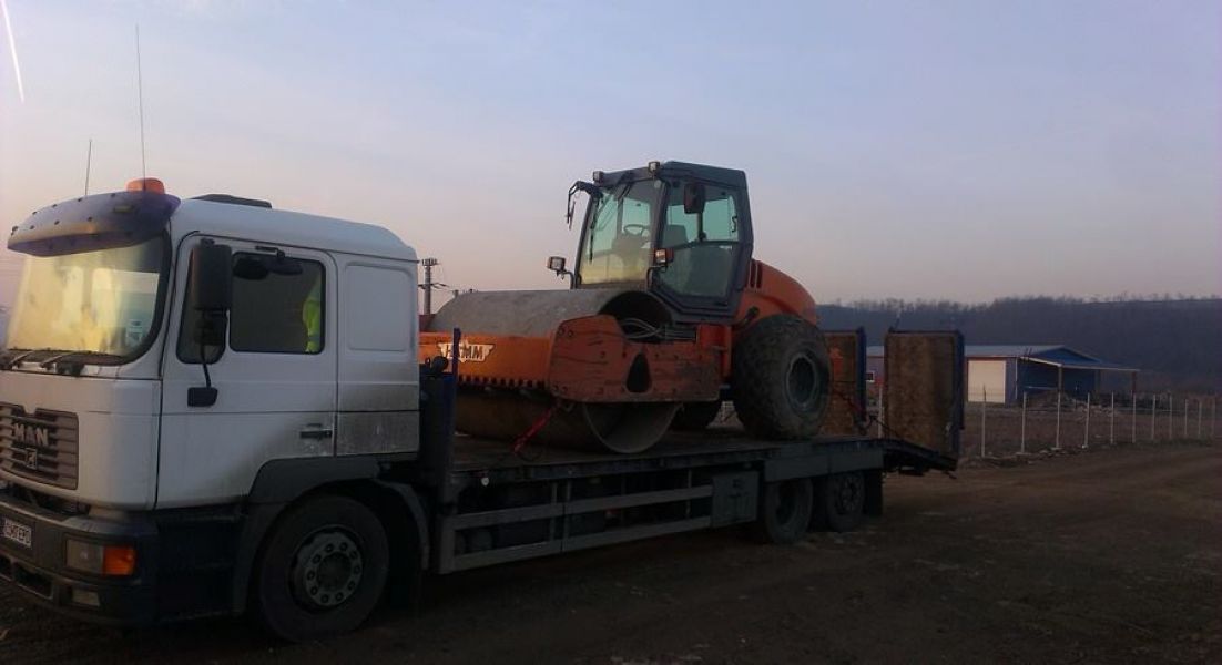 Transport utilaje constructii Bacau 