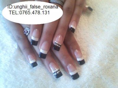unghii false cu gel sau acryl la domiciliul meu sau al clientei