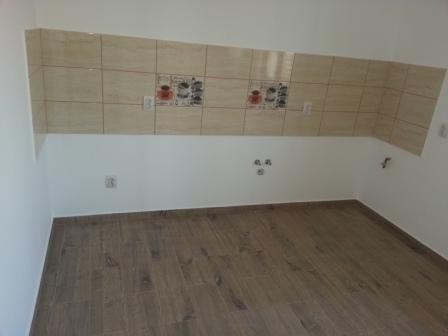 Casa la gata cu toate utilitatile