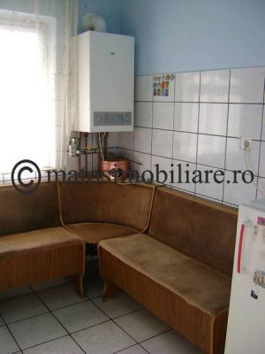 Vand apartament 3 camere Campina