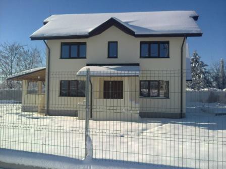 Vand casa situata in Ciorogarla