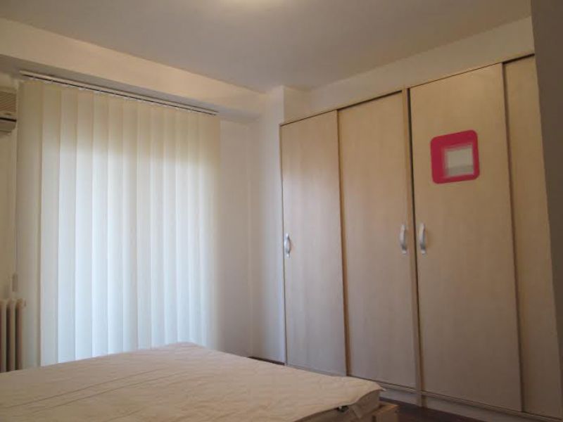 Proprietar inchiriez apart Unirii