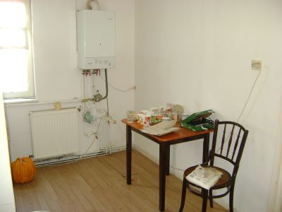 Vand apartament 2 camere Campina