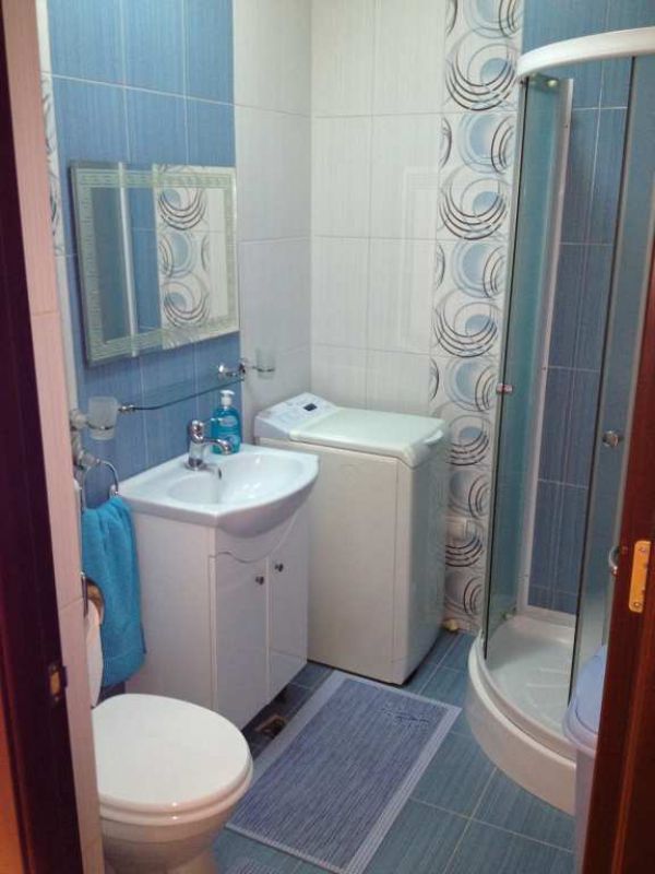 Inchiriez ap 3 camere lux, Contansta