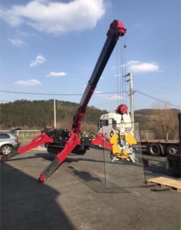 Inchiriere macara și ventuza sticla