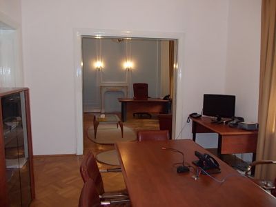 P-ta Victoriei - APARTAMENT IN VILA - 6 CAMERE