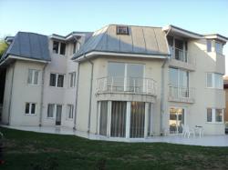 DE INCHIRIAT apartament nou in vila, zona Jolie Ville, Pipera
