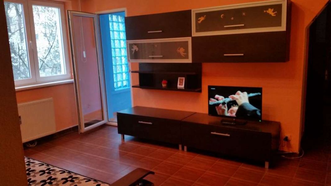 Inchiriez 2 cam, Vatra Luminoasa