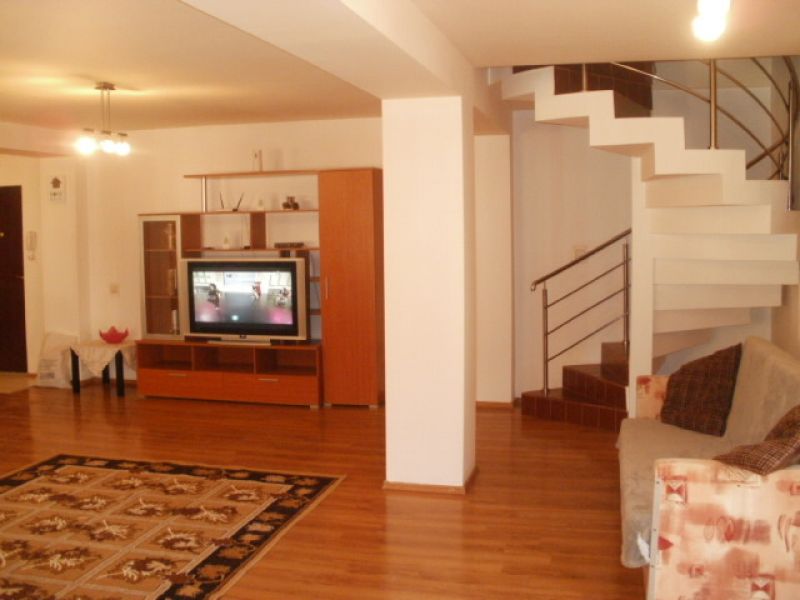 Inchiriez penthouse  militari residence declarat financiar