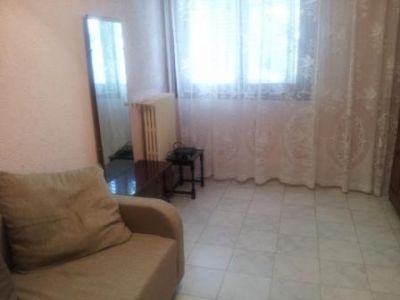 Inchiriez apartament 3 camere zona Berceni