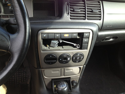 DEZMEMBRARI OPEL VECTRA B