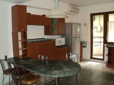 De inchiriat apartament 4 camere - Piata Charles de Gaulle