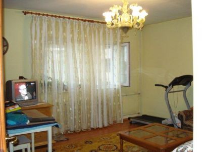Apartament cu 3 camere - Militari