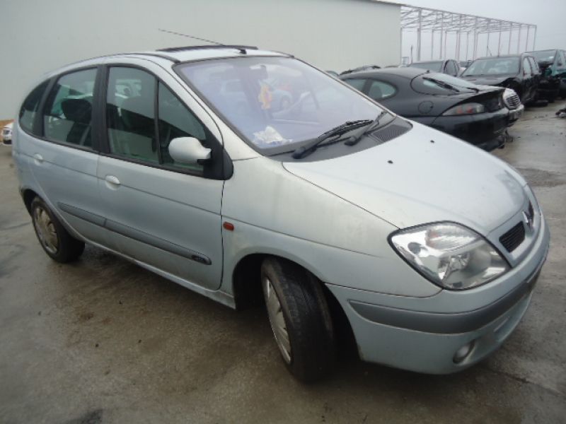 Dezmembrari Renault Scenic I 