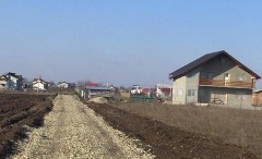 500 mp com berceni 9.900 euro/lot 