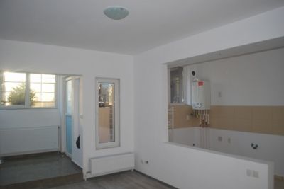 VAND 2 CAMERE TITAN TRAPEZULUI