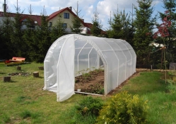 Folie SOLARII, si FOLIE AGROTEXTIL - 1,60 ron/mp neg. in functie de cantitate