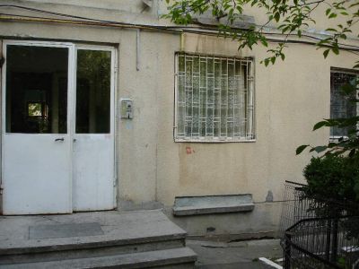 VAND URGENT APARTAMENT 2 CAMERE SEMIDECOMANDAT 