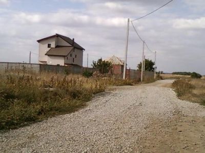 Vand lot de casa Com Berceni 370mp la 5.900 euro/lot