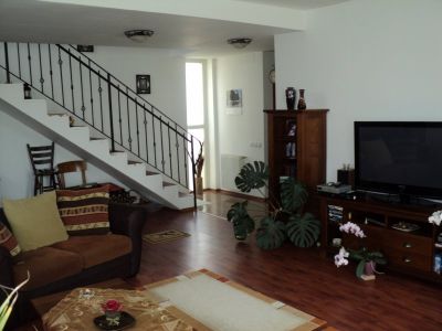 DE VANZARE, Vila p+1+m, com. Chiajna (str. Crinului), zona de vile