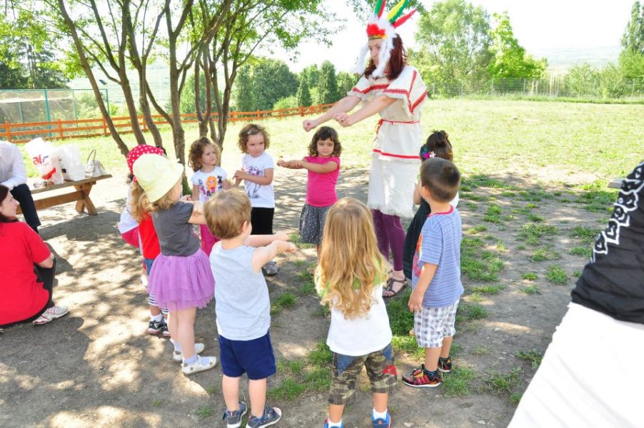 Animatie copii, Animatori pentru copii, face painting, modelaj de baloane, clown